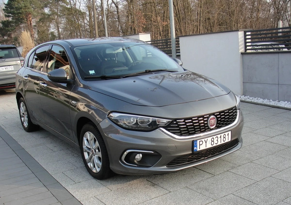Fiat Tipo cena 51800 przebieg: 99000, rok produkcji 2020 z Kamieńsk małe 191